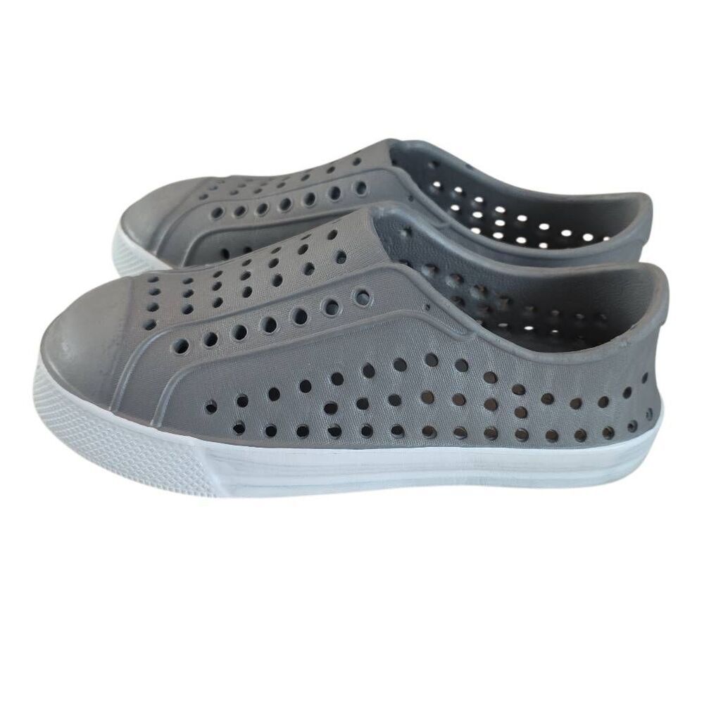 Lily & Dan Kids Size 13/1 Gray White Perforated Lightweight Water Shoes